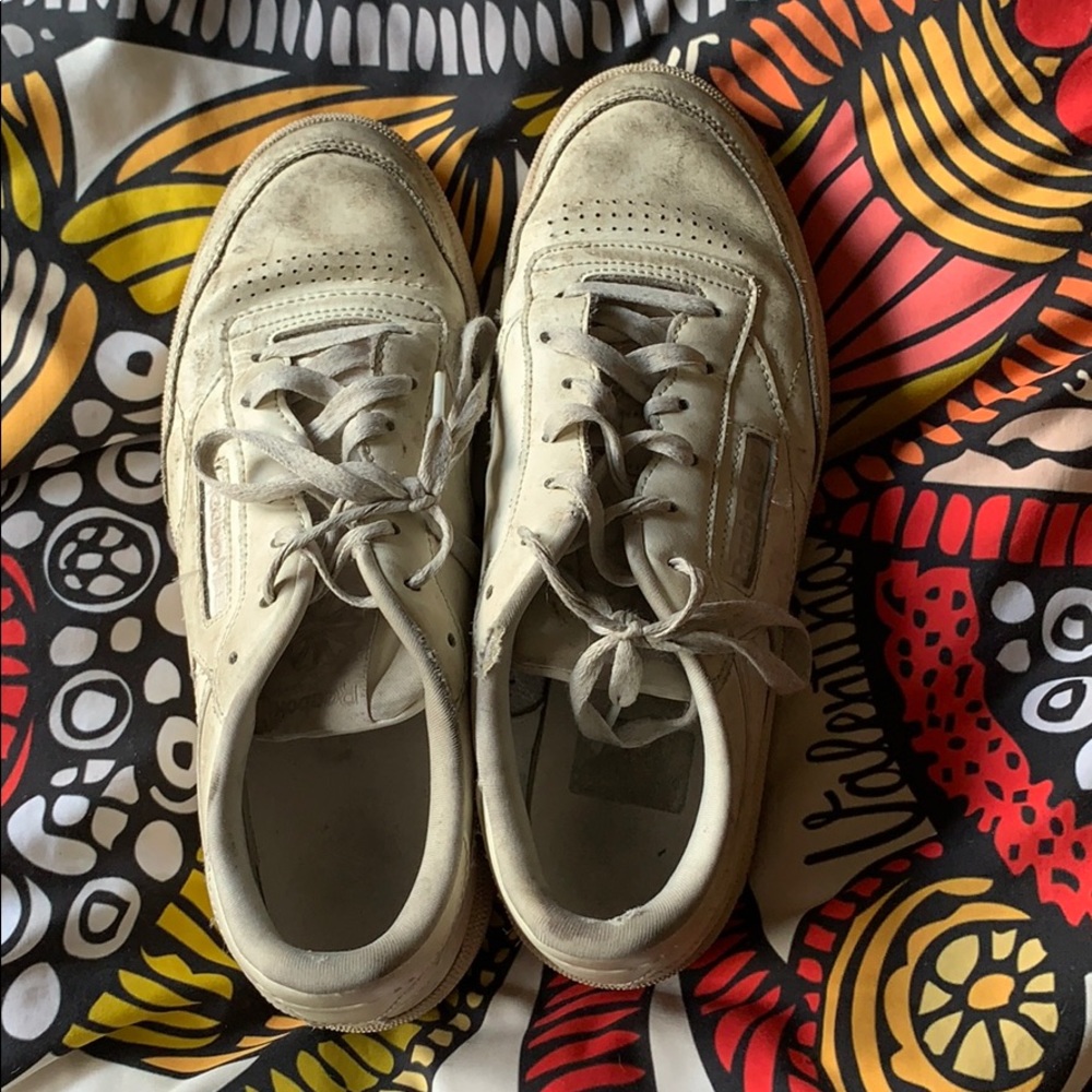 Cute white reebok sneakers